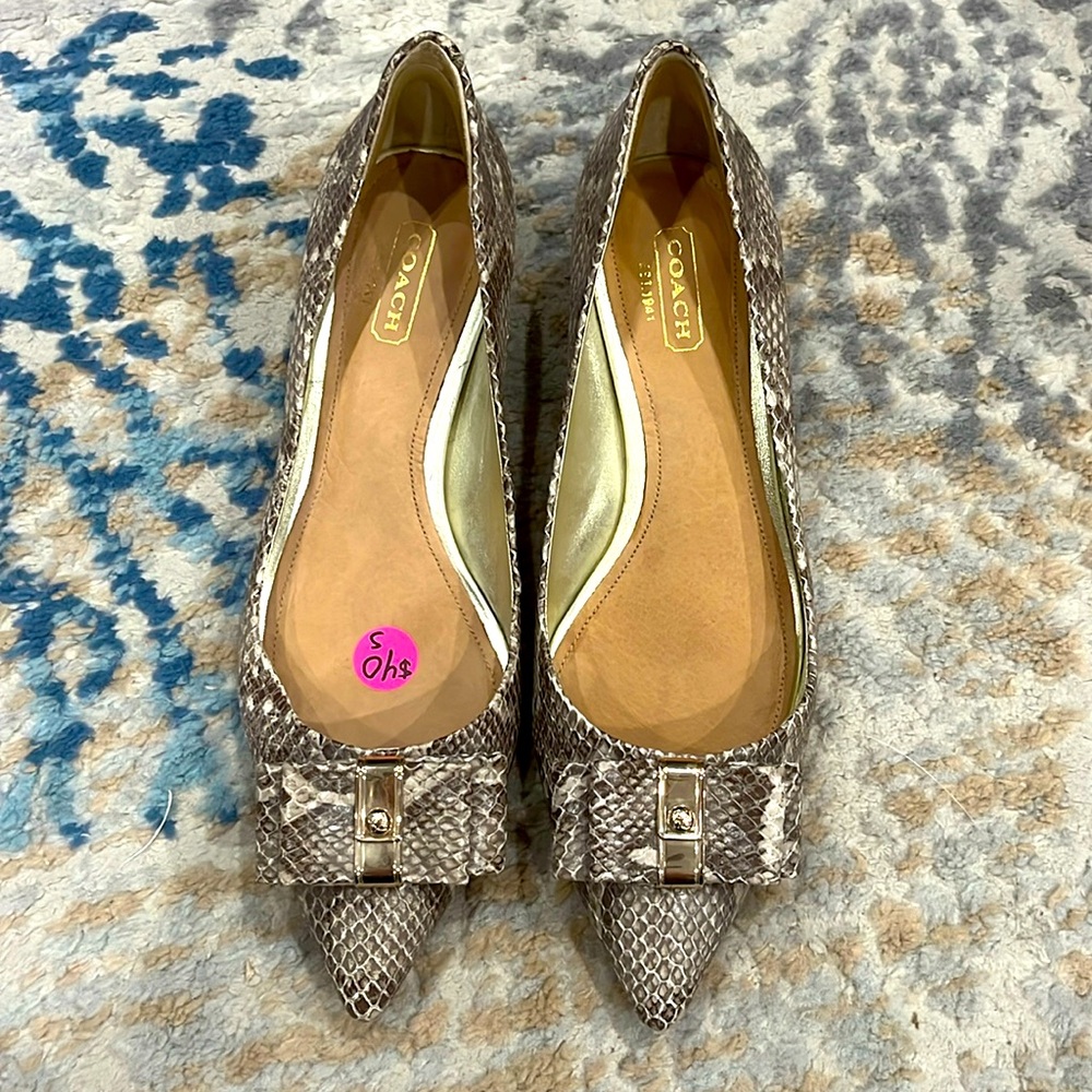 Used good condition Coach leather Mandy snake heel